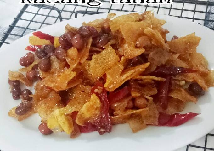 Bagaimana Membuat Pedas Manis Kering Kentang Kacang Tanah Anti Gagal