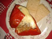 Una foto de morrón relleno a la cacerola
