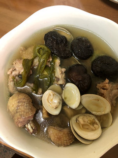 剝皮辣椒雞湯 的食譜成品照片
