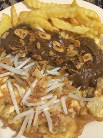 Cara Mudah Menyiapkan Resep Tahu telor kuah petis yang Lezat Anti Ribet, Sempurna