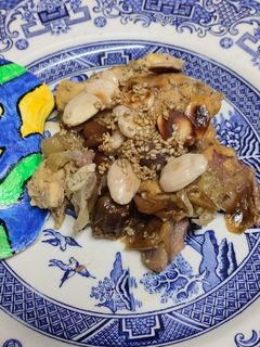 Una foto de Tajín de pollo con dátiles