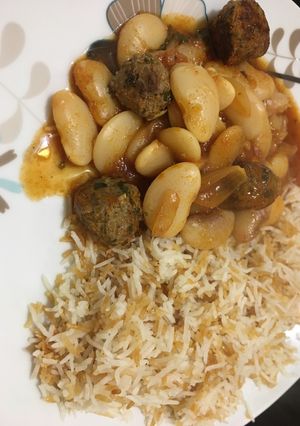 صورة لوصفة فاصوليا عريضة بكرات اللحمة