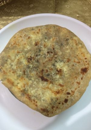 A picture of Panner Kasuri methi paratha for kids.