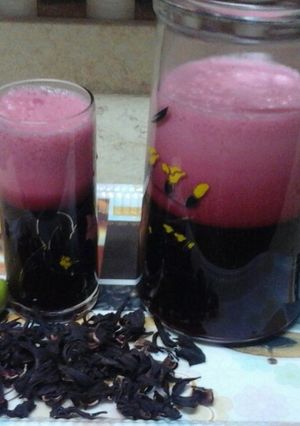 صورة لوصفة عصير الكركدية بالليمون