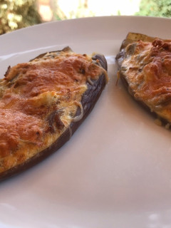 Una foto de Berenjenas rellenas de restos de cocido