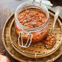 A picture of Sambal Bawang (Indonesian Shallots Chili Sauce).