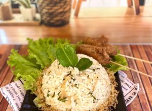 Foto resep Nasi Daun Jeruk Teri Medan (Gurih & Sangat Praktis)