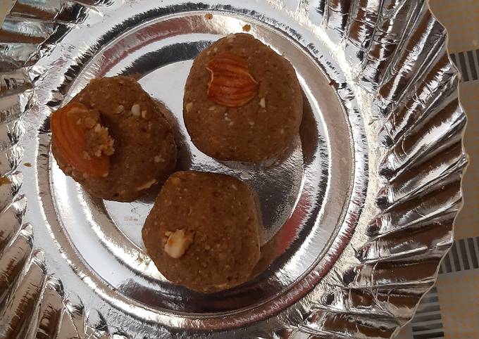 Winter special Nutritious ladoo with methi