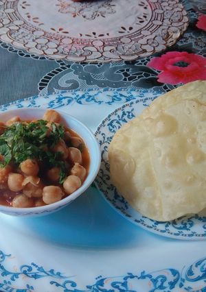 A picture of Chole Bhature.