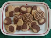 Una foto de galletas de colores