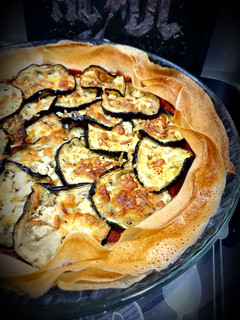 Une photo de Tarte fine à la feuille de brick et aubergines