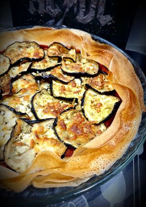 Une photo de Tarte fine à la feuille de brick et aubergines