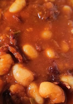 A picture of Turkish Style Dried Beans with Smoked Meat.