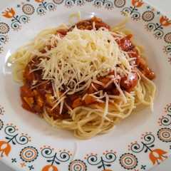 A picture of Spaghetti Ayam Bolognese.