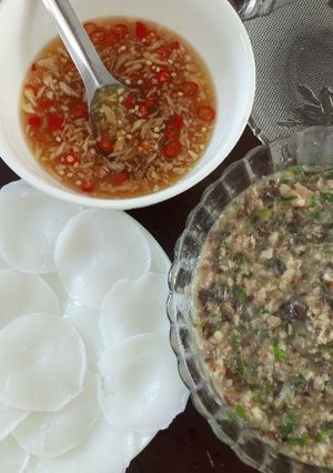 Hình của món Bánh bèo nhân thịt.