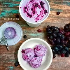 Black currant ice cream A picture of Black currant ice cream.