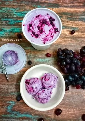 A picture of Black currant ice cream.