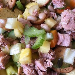 3P (Pineapple, Paprika, Peach) Salad A picture of 3P (Pineapple, Paprika, Peach) Salad.