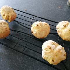 A picture of Olive rolls.