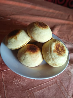 Una foto de Bollitos Rellenos De Dulce De Leche