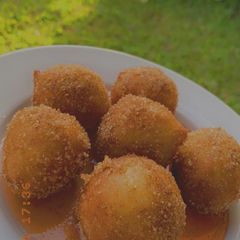 A picture of Honey Cinnamon and puff goodness.