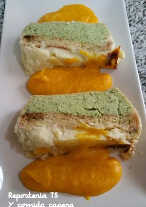 Foto principal de Pastel de brócoli y coliflor con crema de zanahoria