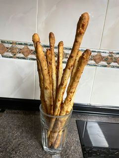 Una foto de Grisines de queso