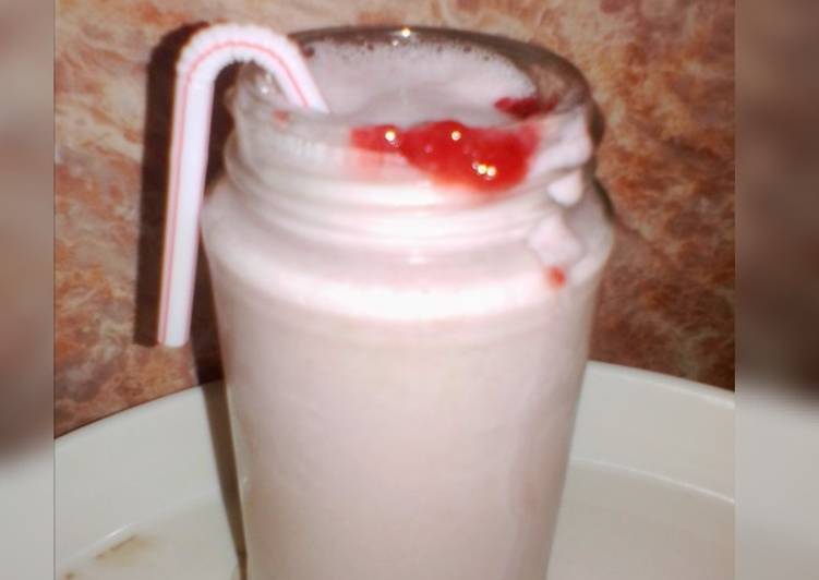 Recipe of Perfect Strawberry Banana Smoothie