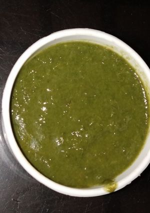 हरी चटनी(hari chutney recipe in hindi) रेसिपी मुख्य फोटो