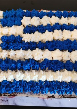 Φωτογραφία της συνταγής Τούρτα με θέμα Ελληνική σημαία 🇬🇷