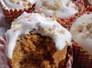 Una foto de muffin de uva