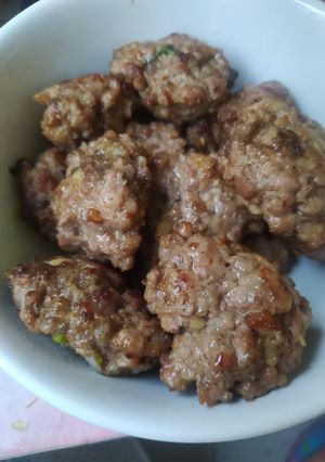 รูปของ หมูก้อนทอดหมักสามเกลอ