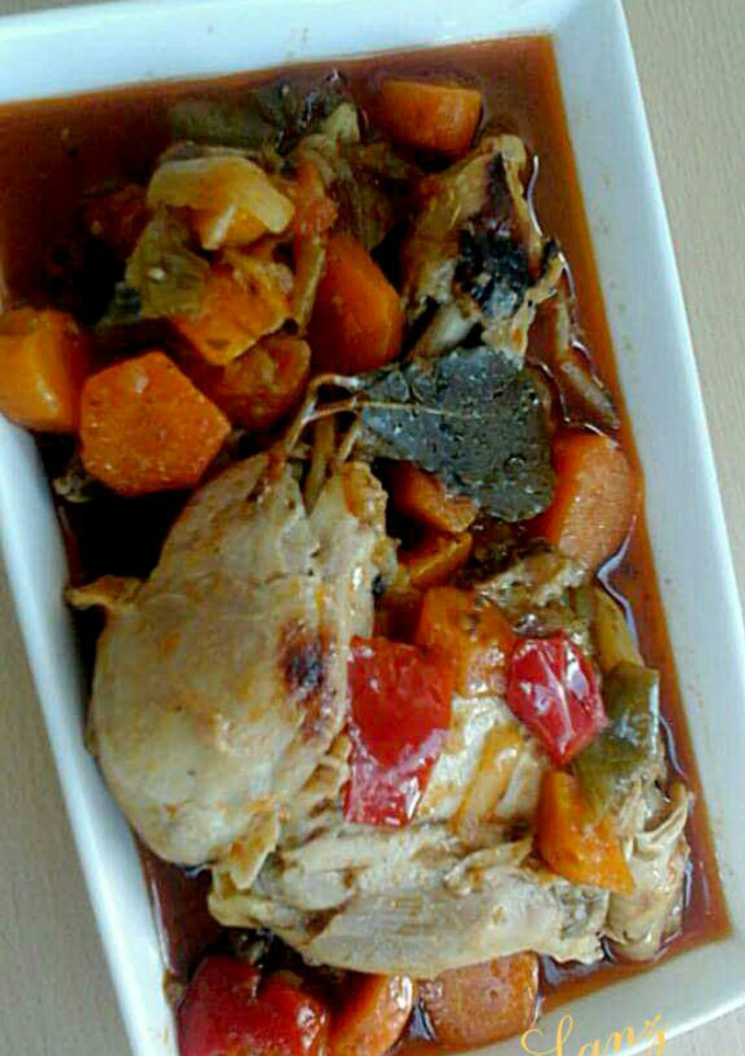 Una foto de Pollo escabechado con verduras