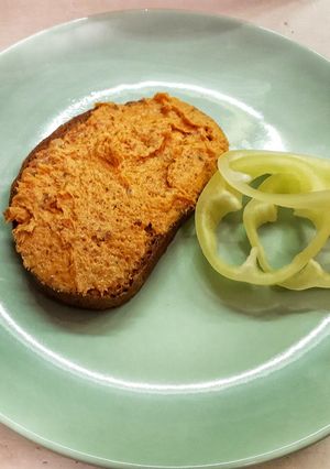 Mascarponés kolbászkrém recept fotója