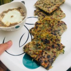 Methi parantha A picture of Methi parantha.