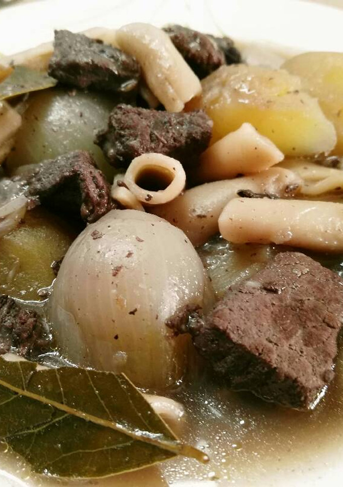 Una foto de Estofado de ternera con macarrones