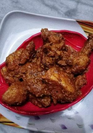 স্পাইসি চিকেন কড়াই (Spicy chicken kadai recipe in Bengali) রেসিপির প্রধান ছবি