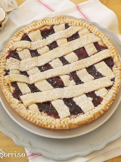 Foto di Crostata di ricotta e marmellata di ciliegie