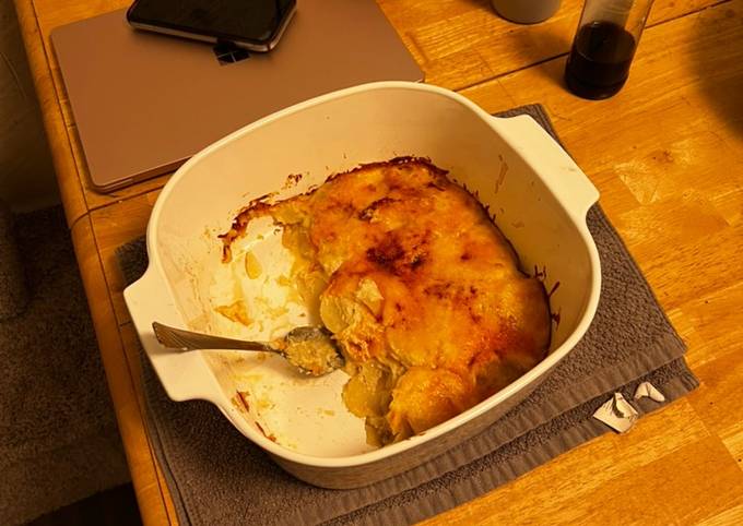 Cheesy Scalloped Potatoes