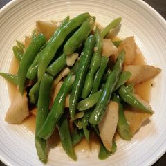 French Beans and Tofu A picture of French Beans and Tofu.