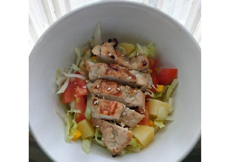 Langkah Mudah untuk Menyiapkan Chicken Breast Salad yang Enak