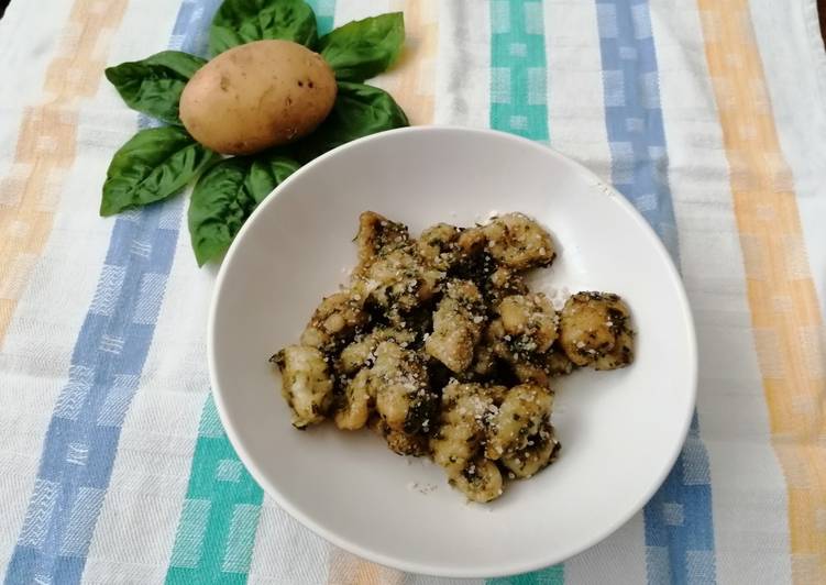 Gnocchi di patate al pesto
