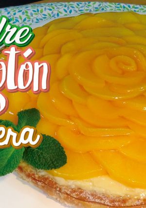 Foto principal de Tarta de melocotón (durazno) de hojaldre y crema pastelera