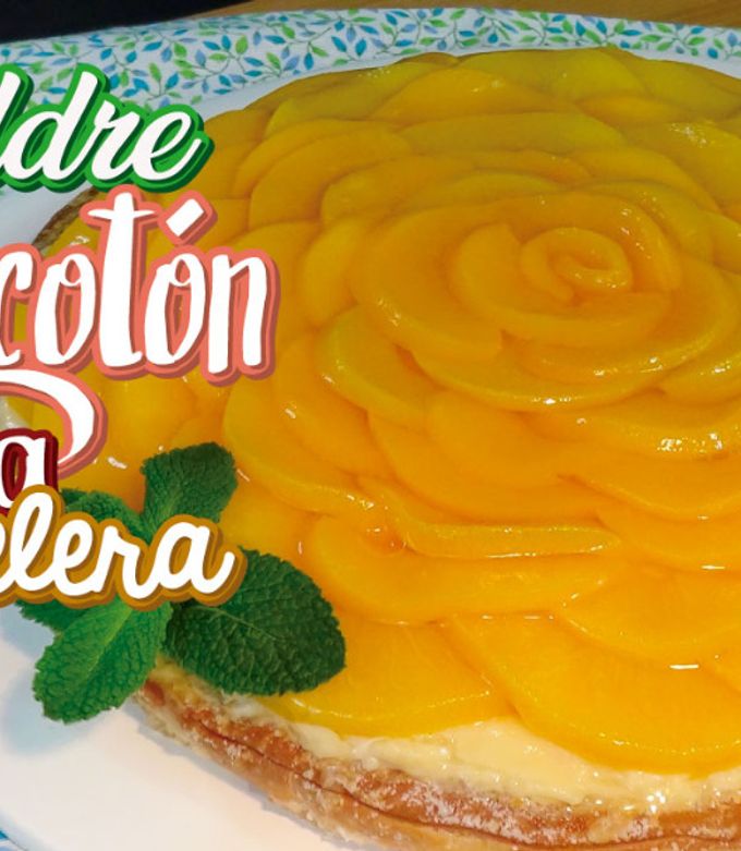 Foto principal de Tarta de melocotón (durazno) de hojaldre y crema pastelera