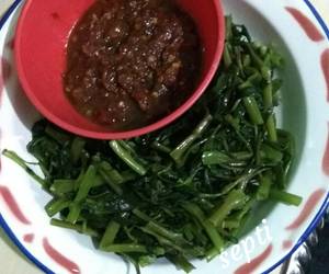 Mudahnya Menyajikan Rujak Kangkung Yummy Mantul