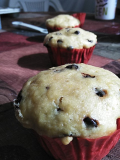 Una foto de Muffins de plátano con chispas de chocolate