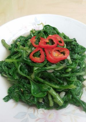 清炒打某菜（茼蒿) 的食譜成品照片