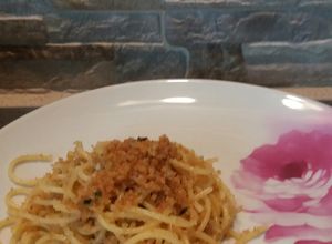 Foto di Spaghetti con la mollica e neonata