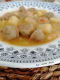 Patatas guisadas con salchichas