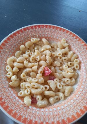 Una foto de Fideos con salsa de jugo de tomate fácil y rápido 🍅🍝